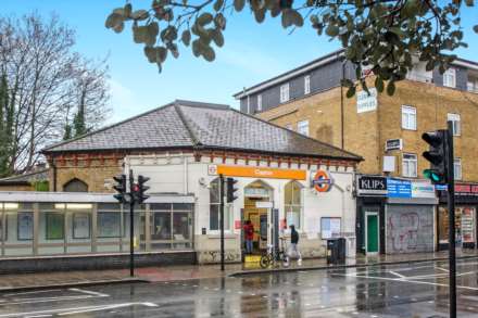 Oulton Close, Clapton, Image 16