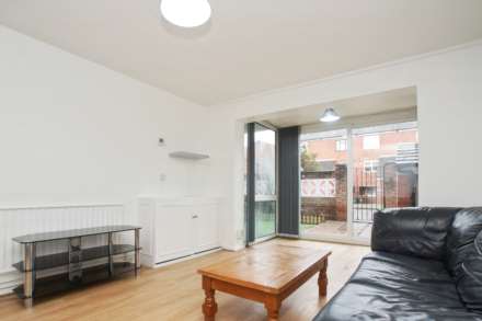 Oulton Close, Clapton, Image 2