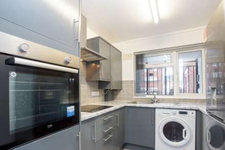 Oulton Close, Clapton, Image 3