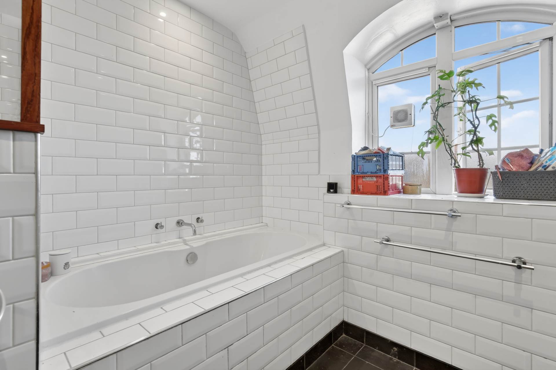 Shore Place, London, Image 11