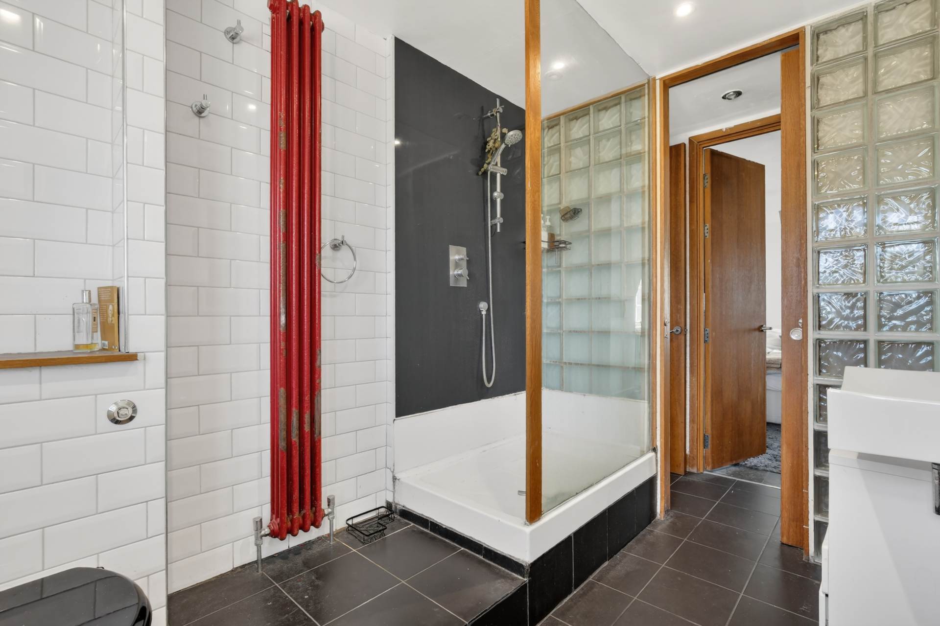 Shore Place, London, Image 12