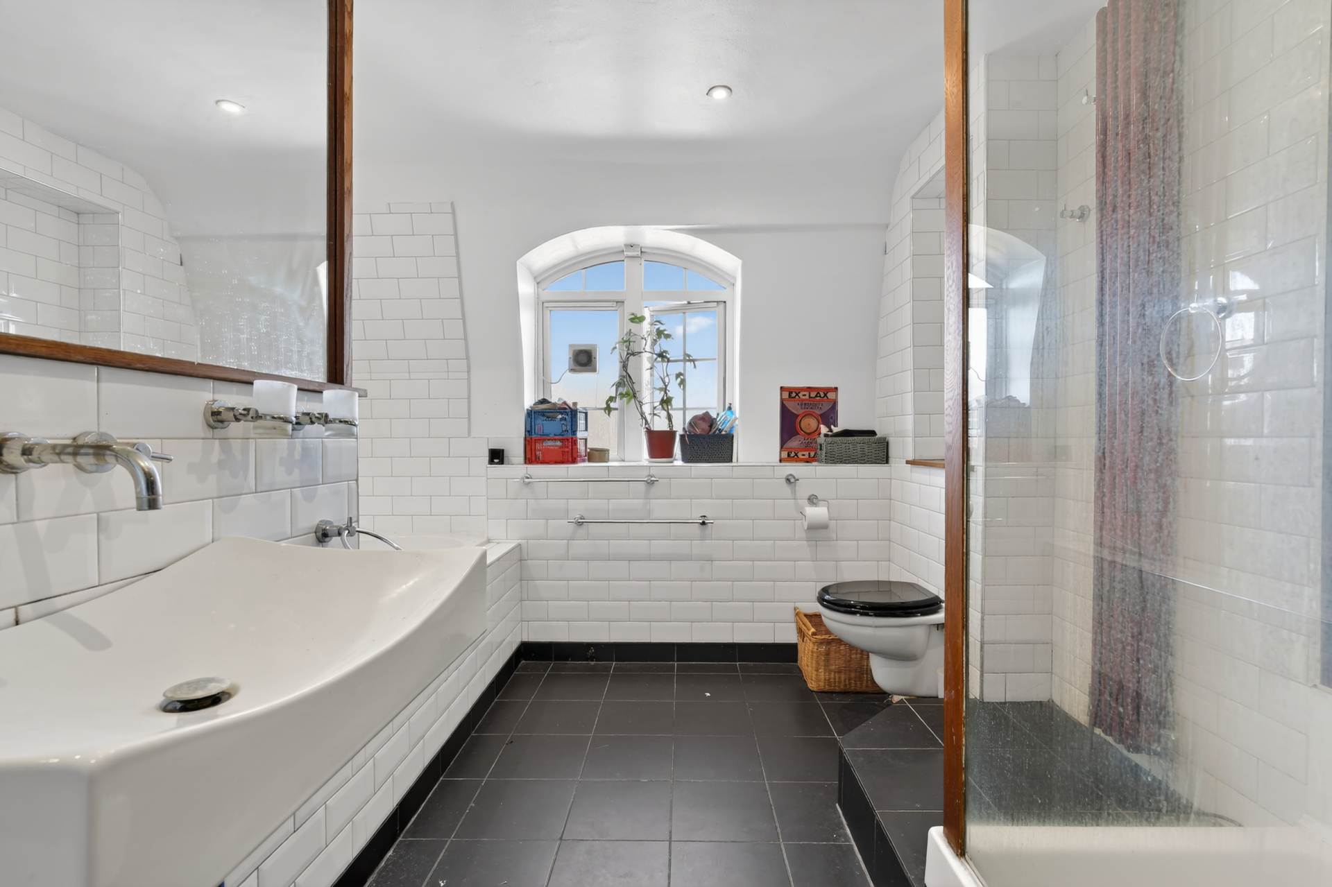 Shore Place, London, Image 13