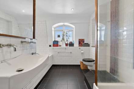 Shore Place, London, Image 13