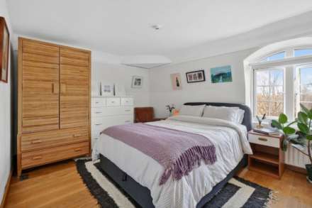 Shore Place, London, Image 9