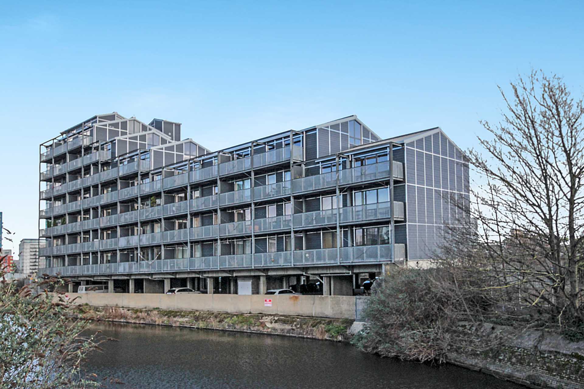 Island House, London E3, Image 2