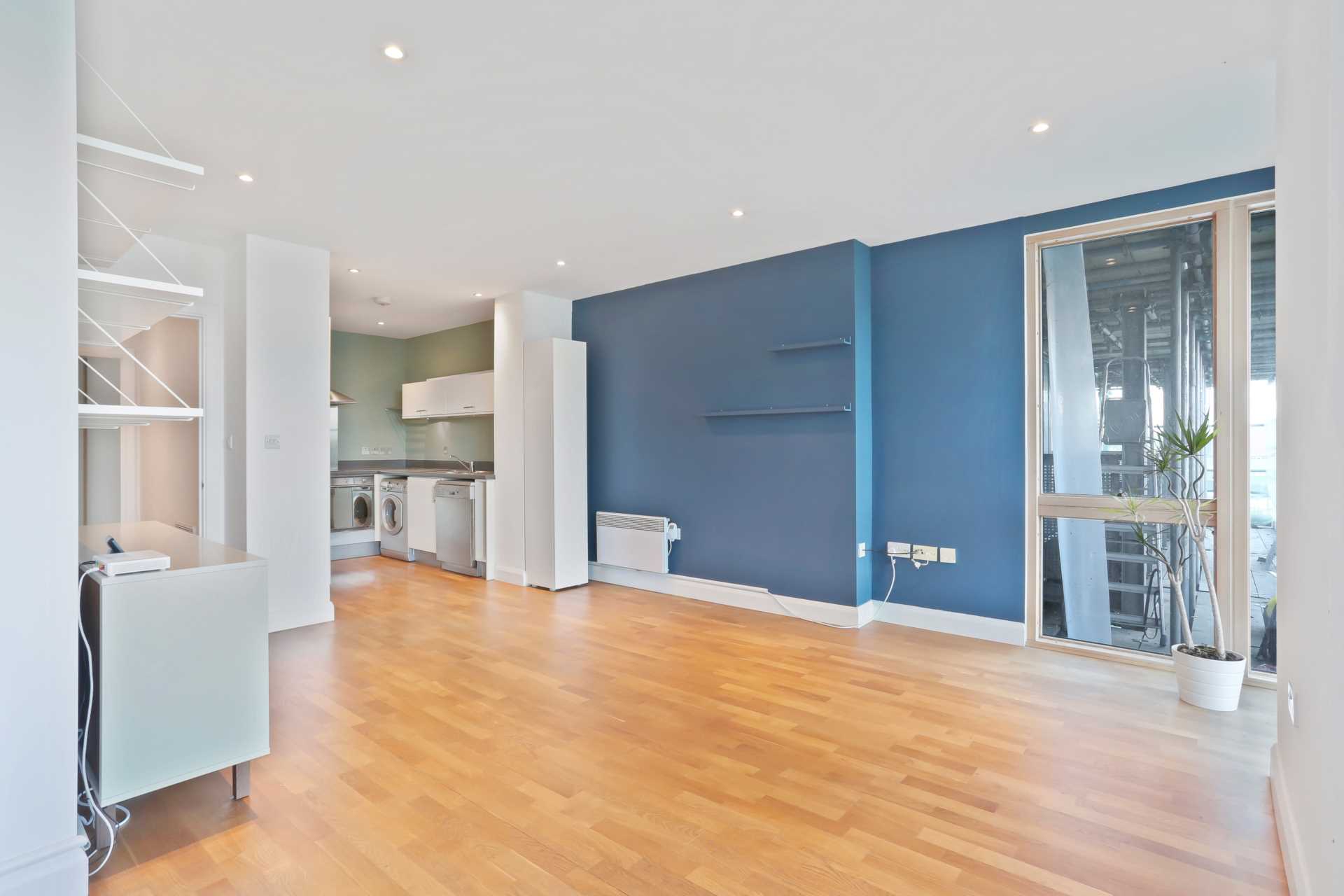 Island House, London E3, Image 3