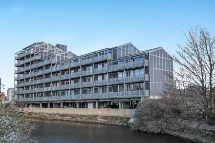 Island House, London E3, Image 2