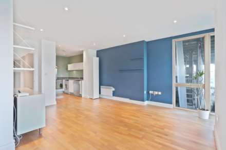 Island House, London E3, Image 3