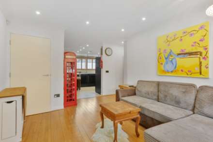 Mallory Close, London, Image 1