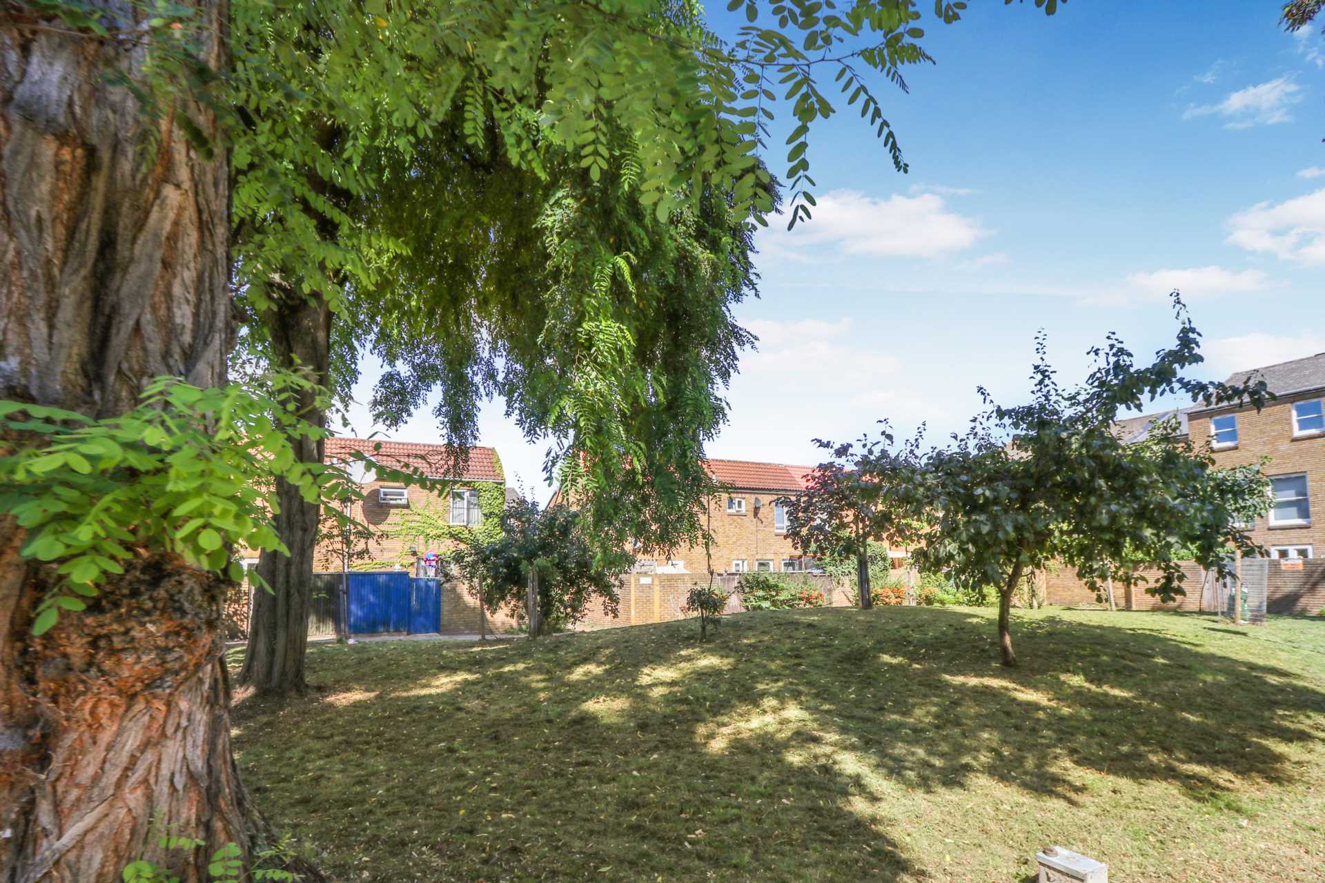 Rochemont Walk, London, Image 11