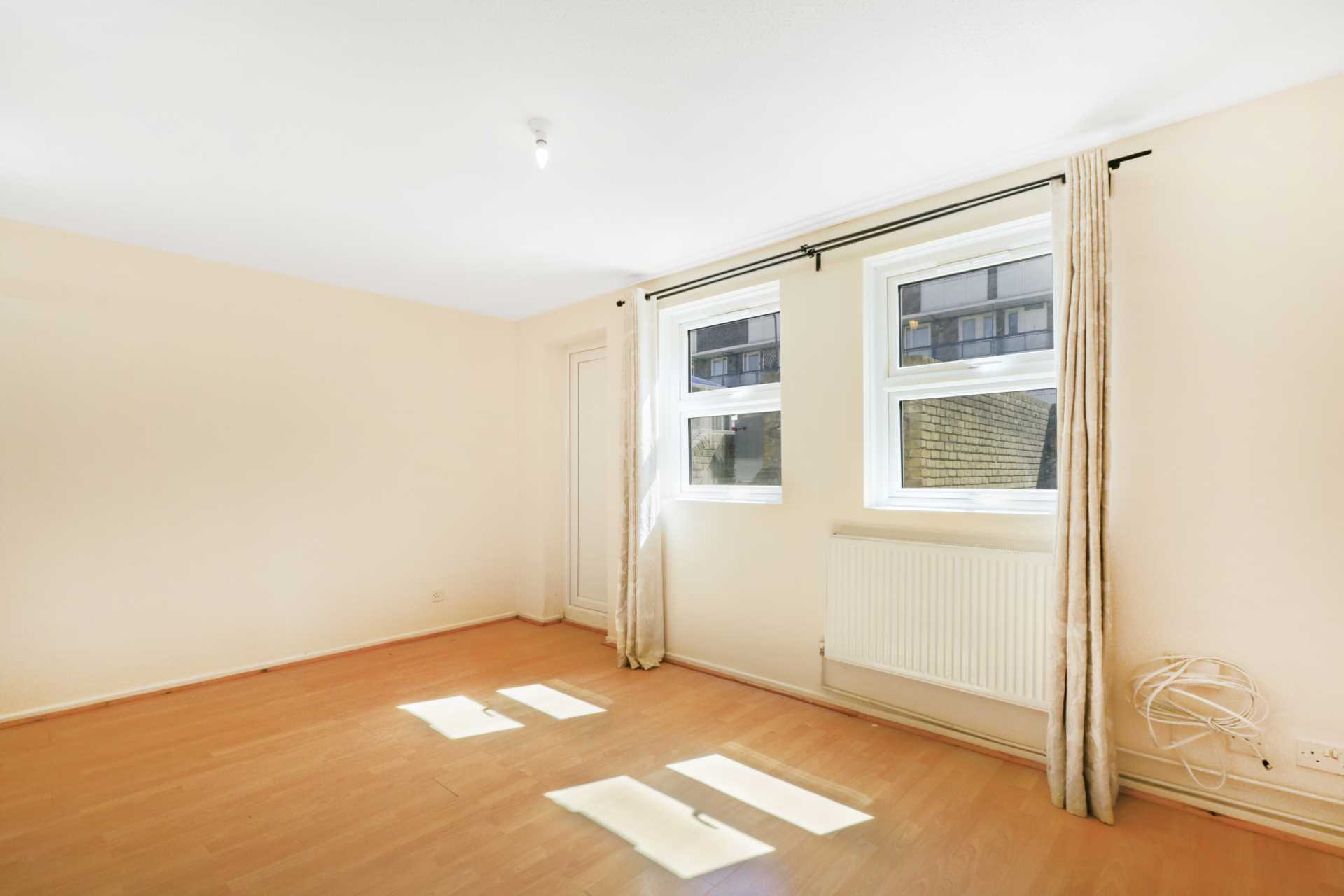 Rochemont Walk, London, Image 12