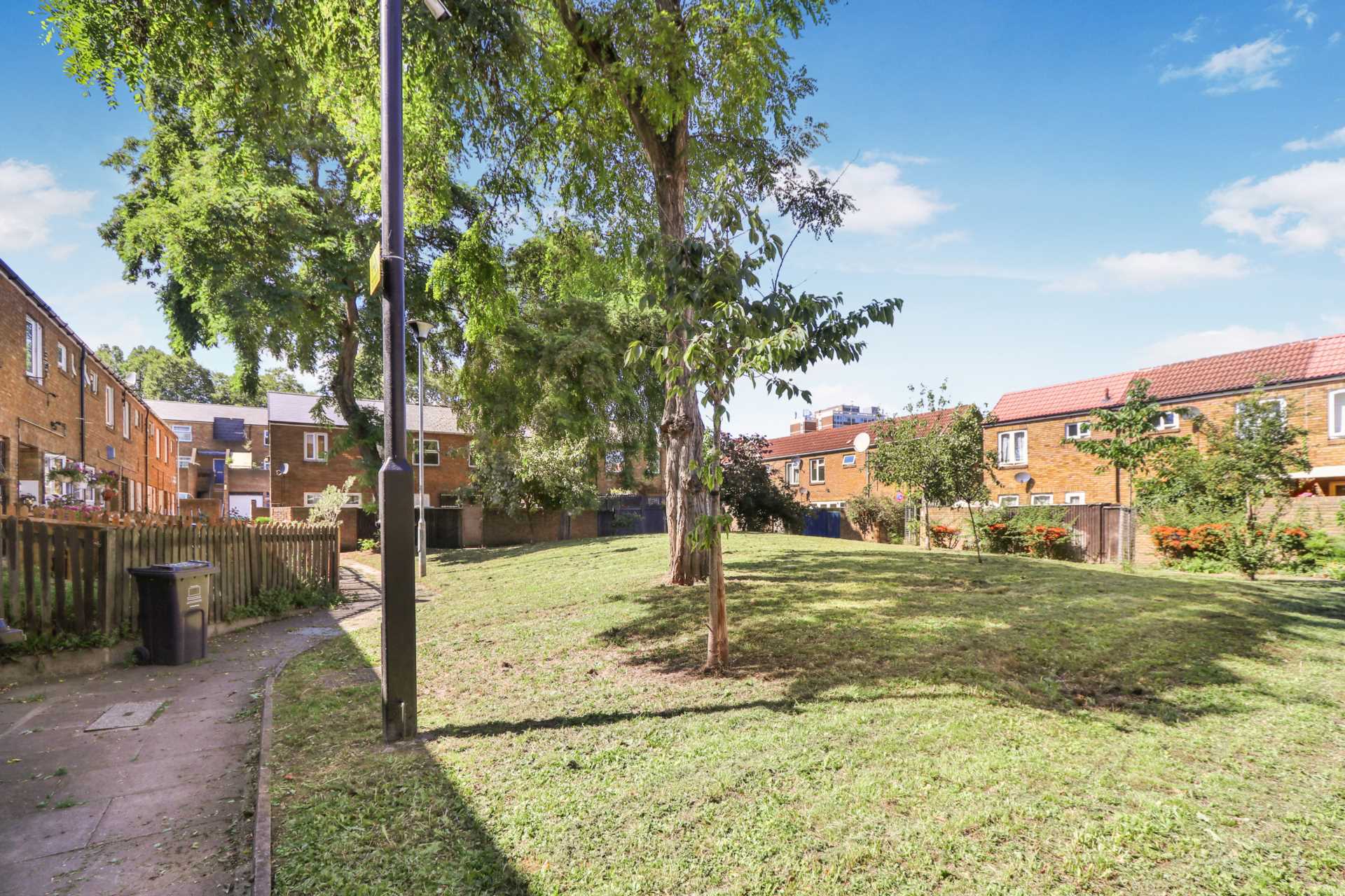 Rochemont Walk, London, Image 7