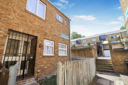 3 Bedroom House, Rochemont Walk, London