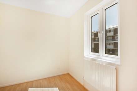 Rochemont Walk, London, Image 6