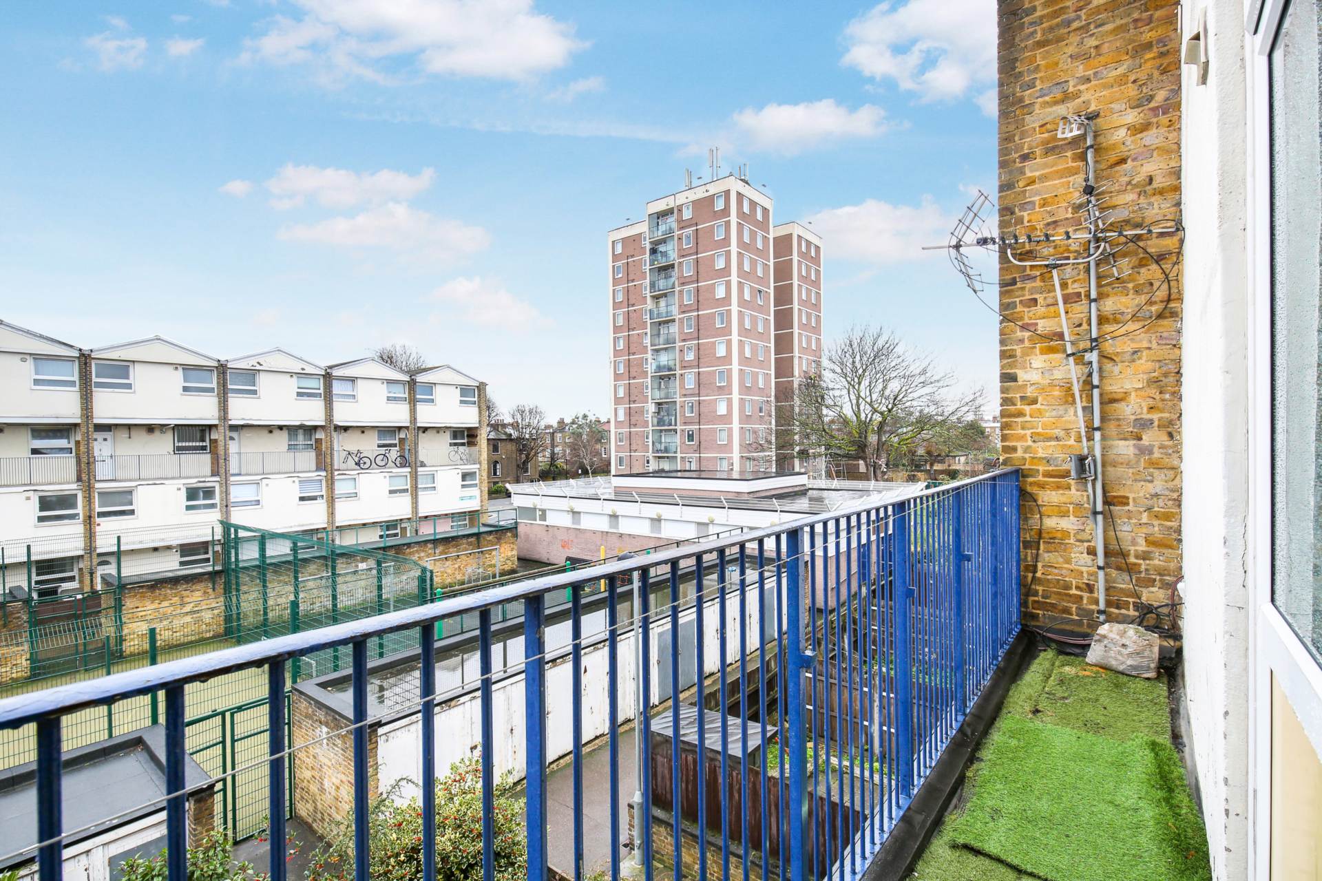 Tottenham Road, London, Image 11