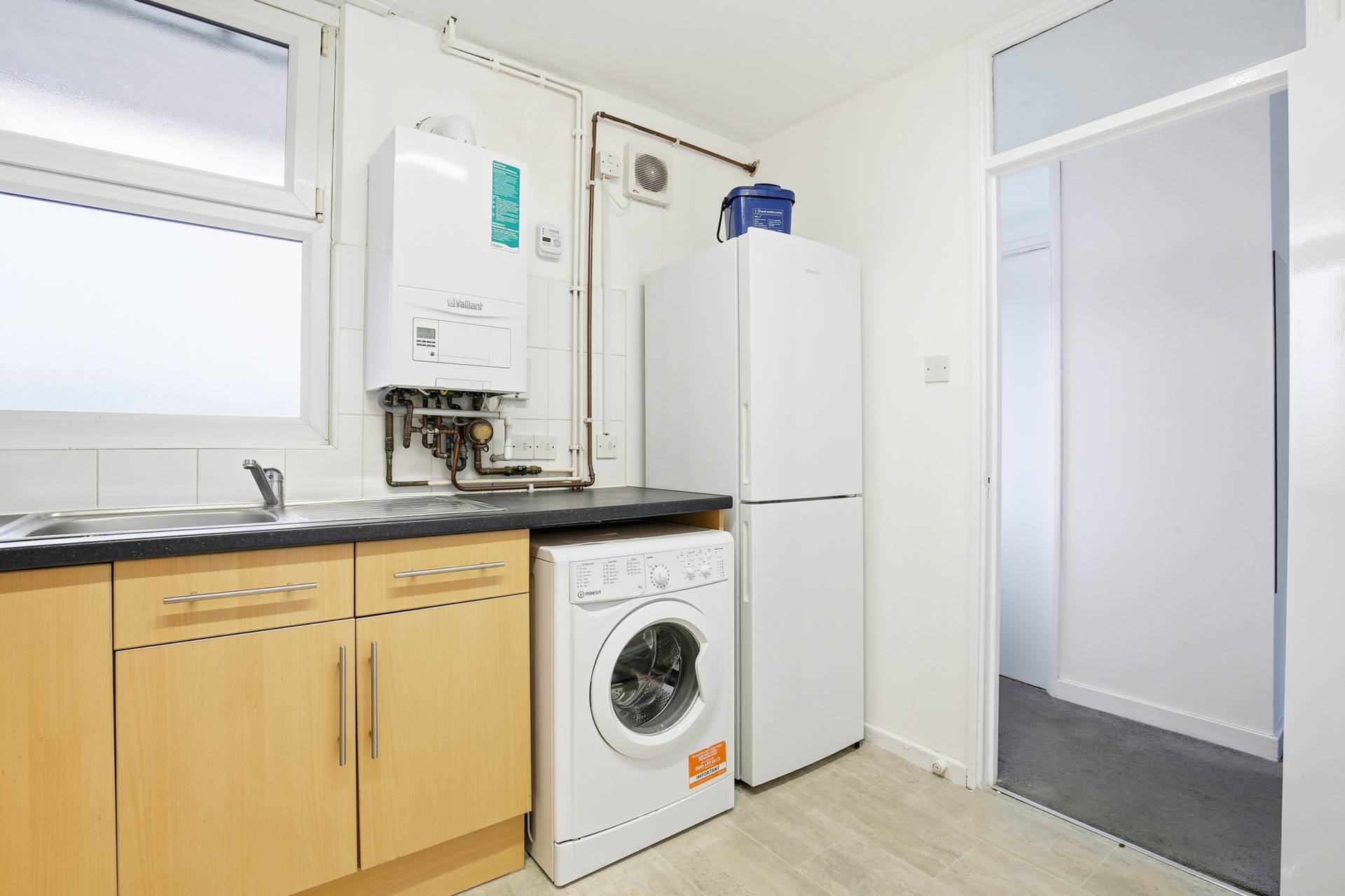 Tottenham Road, London, Image 12