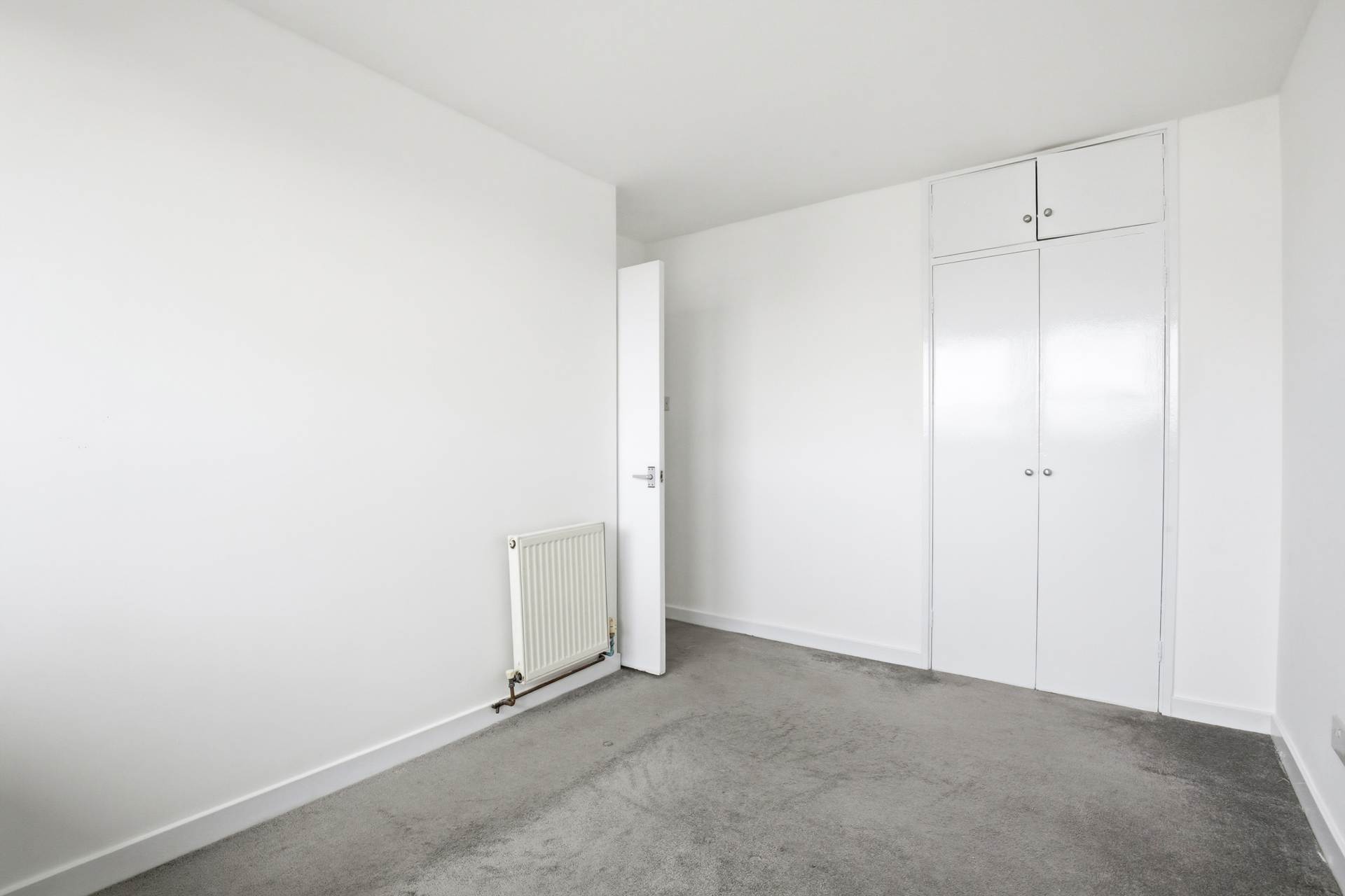 Tottenham Road, London, Image 15