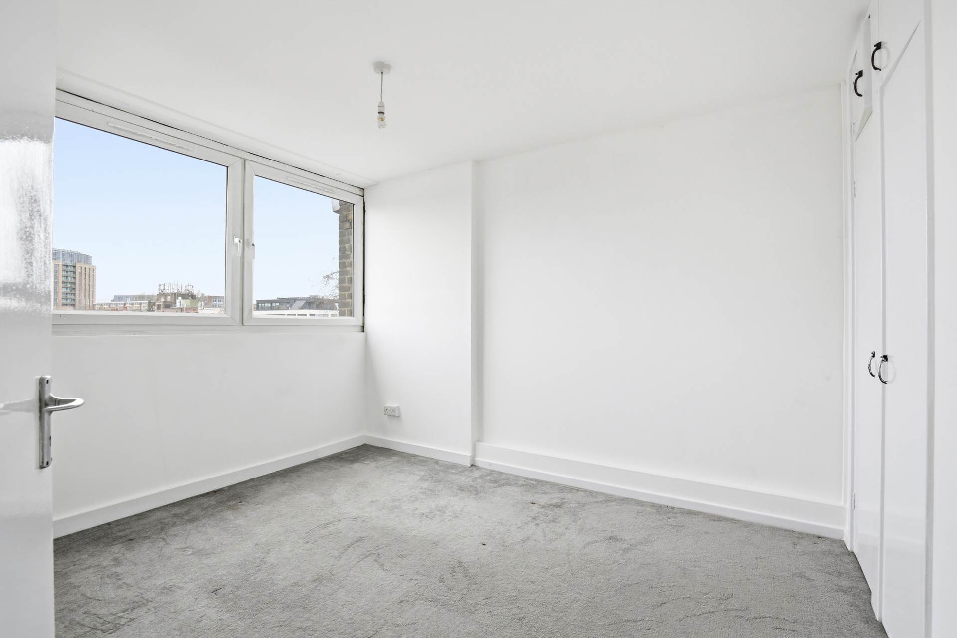 Tottenham Road, London, Image 5