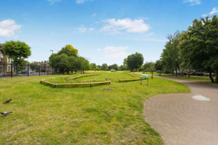 Victoria Avenue, East Ham, Image 14