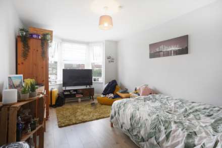 Victoria Avenue, East Ham, Image 20