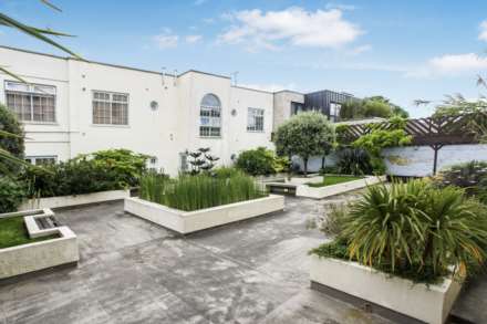 Strand Building, Urswick Road, Image 6