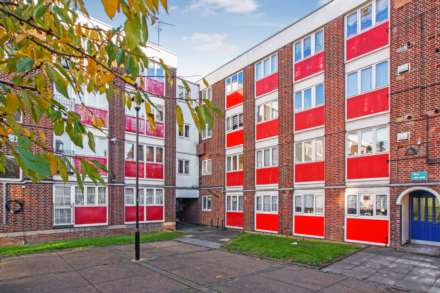 Hackney Downs Park, London, Image 17