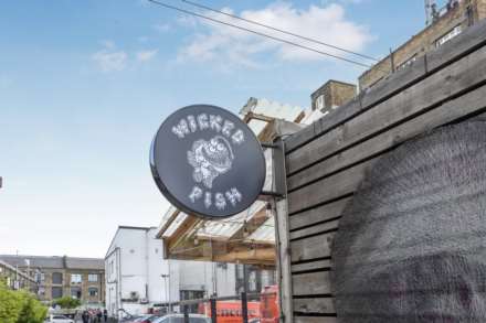 Shalbourne Square, Hackney Wick, Image 11