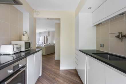 Shalbourne Square, Hackney Wick, Image 13