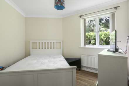 Shalbourne Square, Hackney Wick, Image 16
