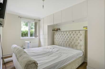 Shalbourne Square, Hackney Wick, Image 4