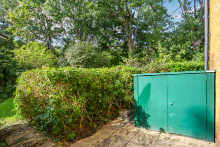Shalbourne Square, Hackney Wick, Image 6
