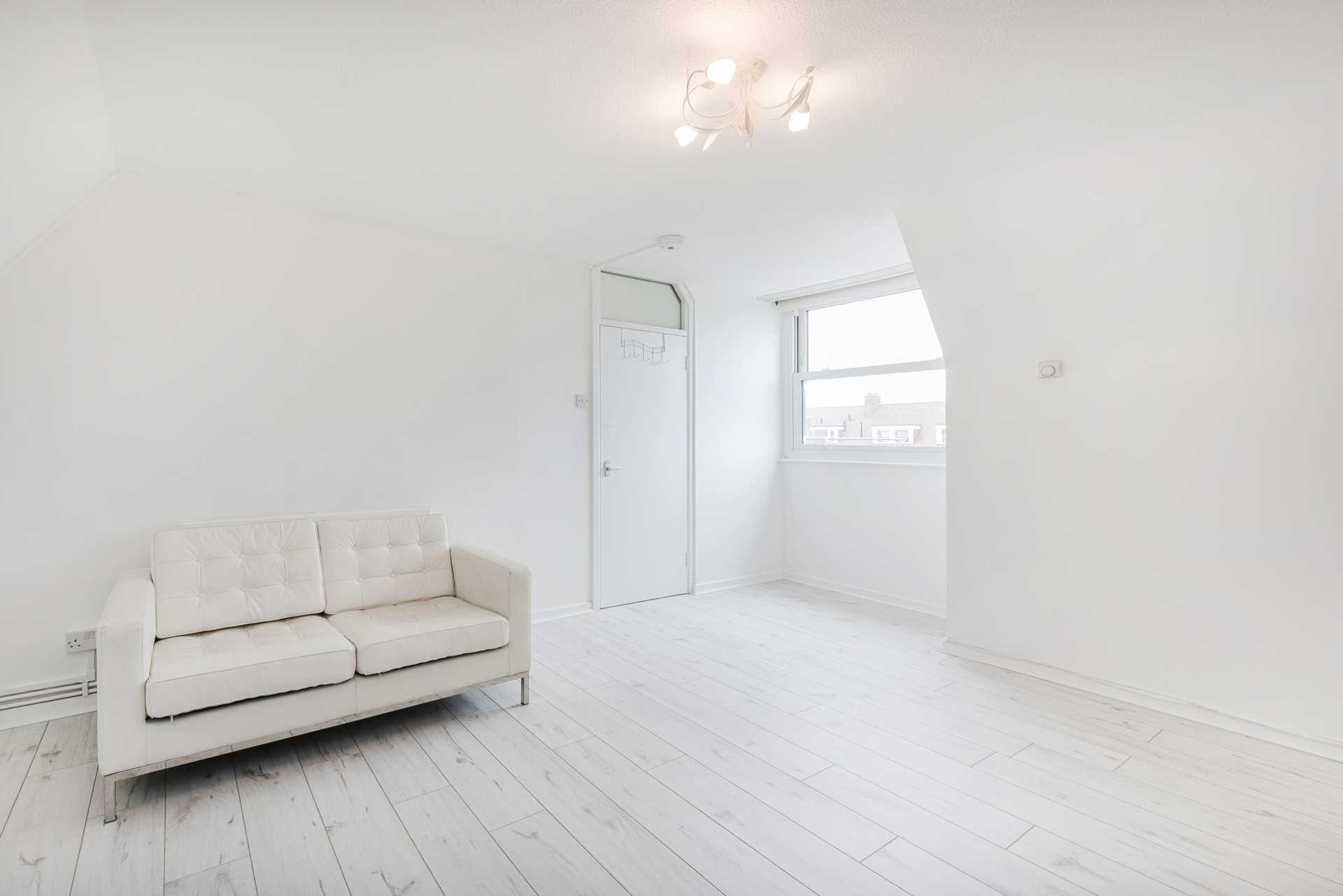 Nisbet House, London, E9, Image 1