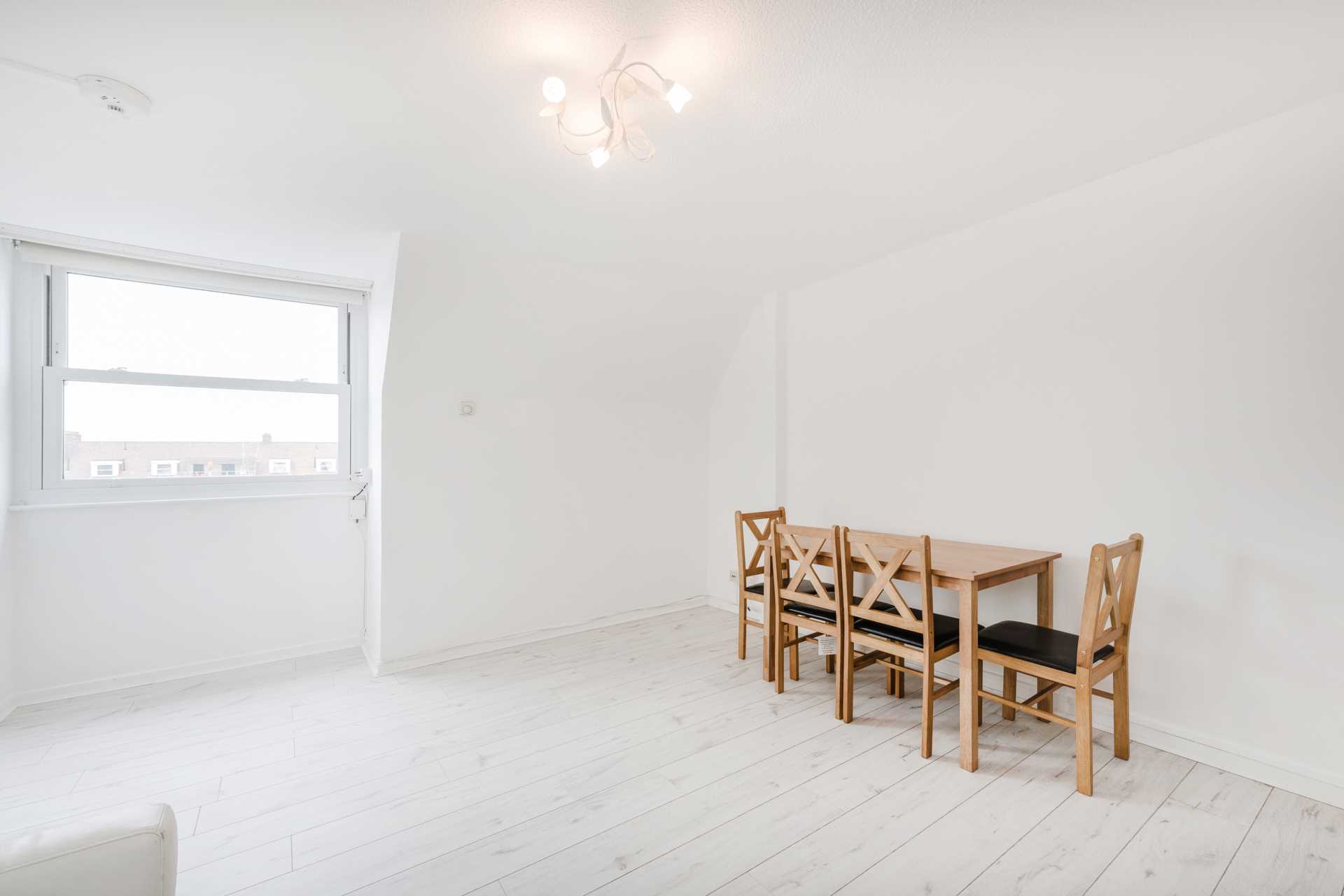 Nisbet House, London, E9, Image 14