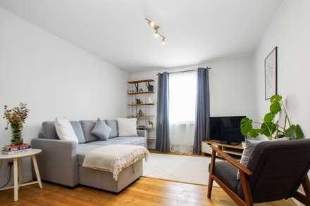 Upper Clapton Road, London, Image 2