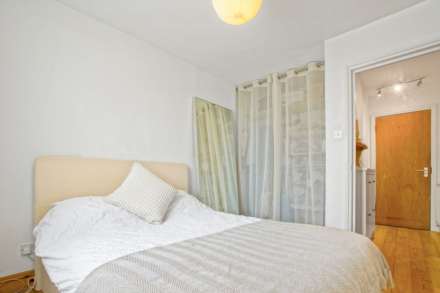 Upper Clapton Road, London, Image 9
