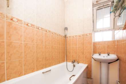 Pembury Road, Clapton E5, Image 8