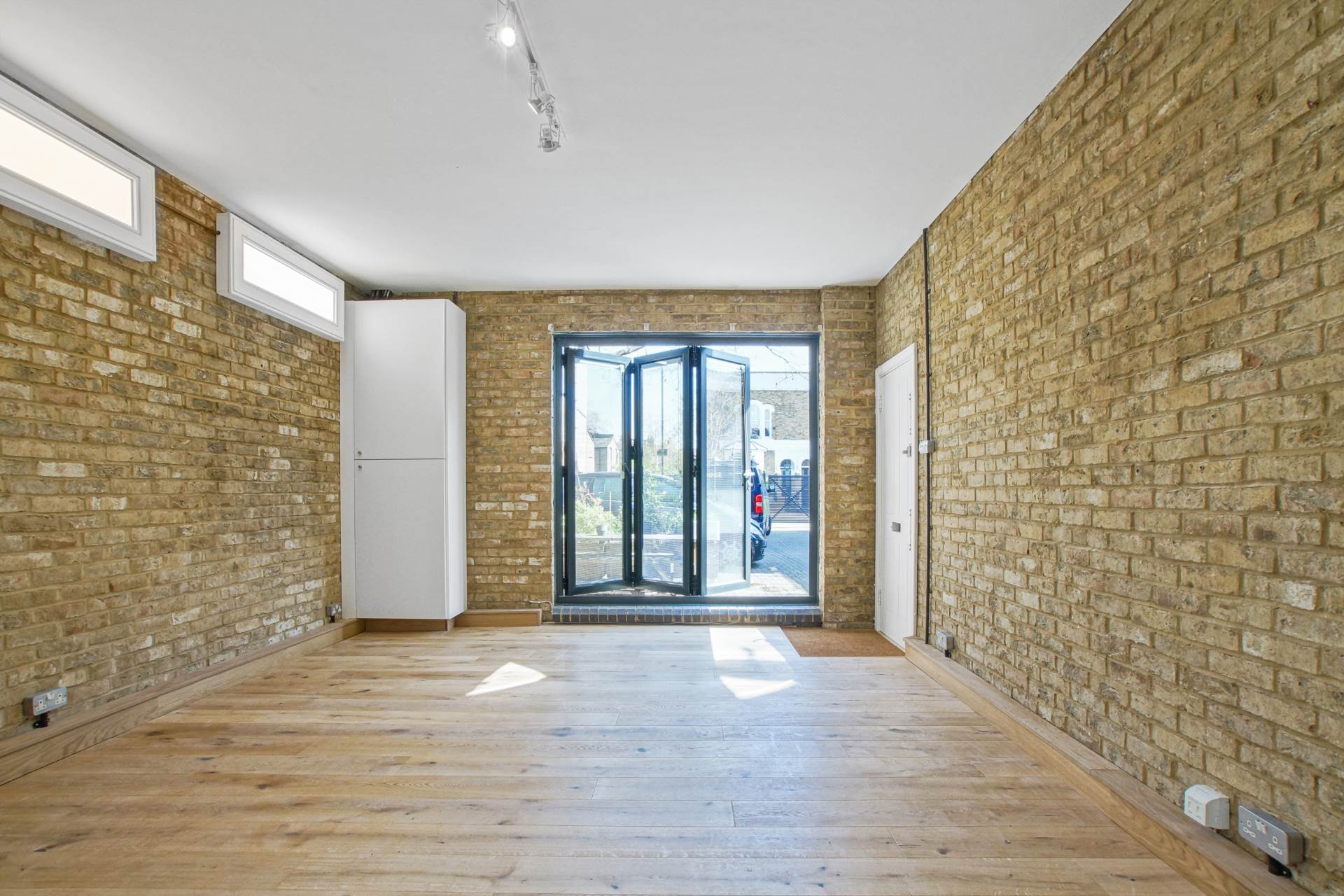 Shafton Mews, London, Image 10