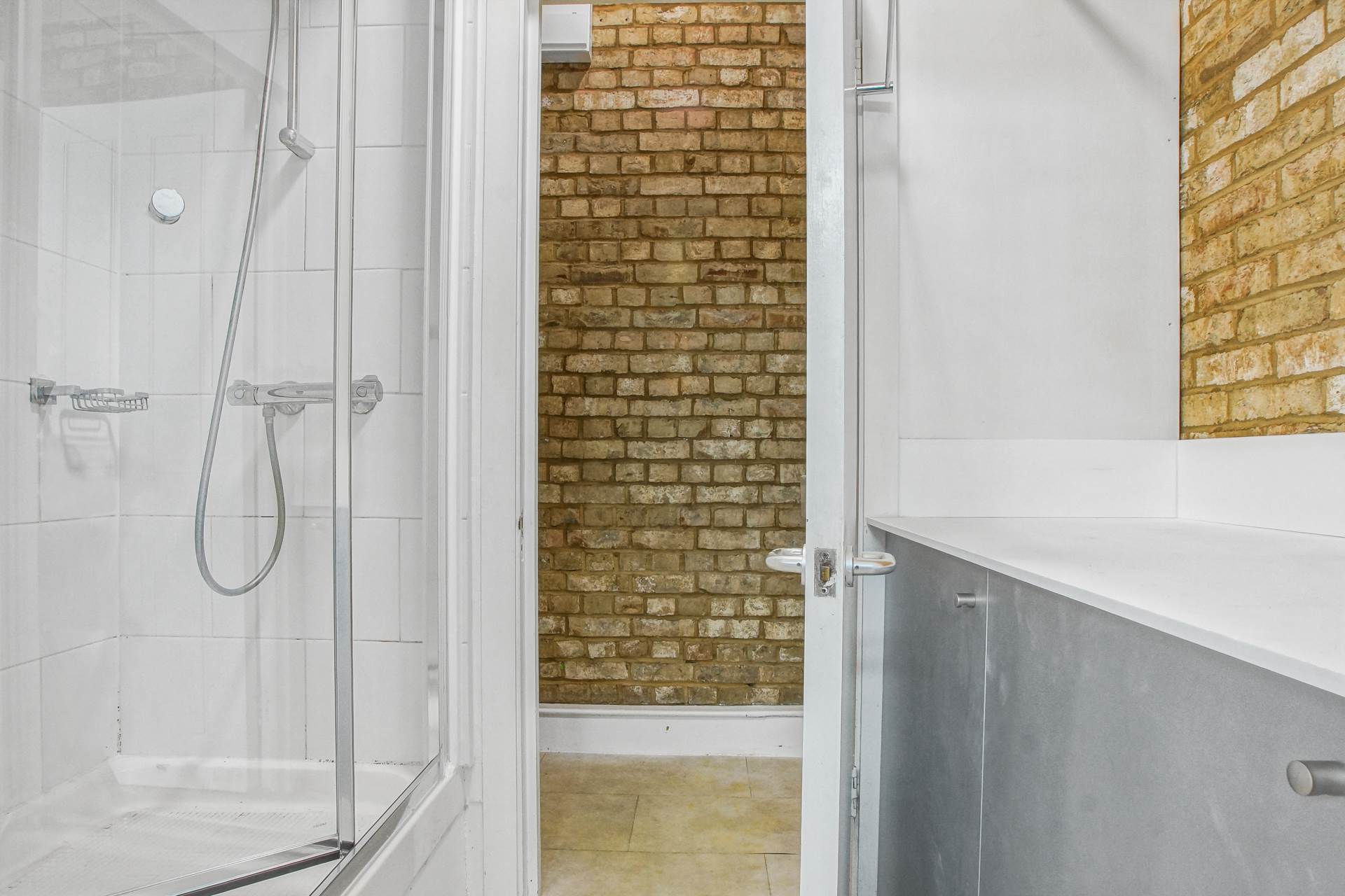 Shafton Mews, London, Image 13