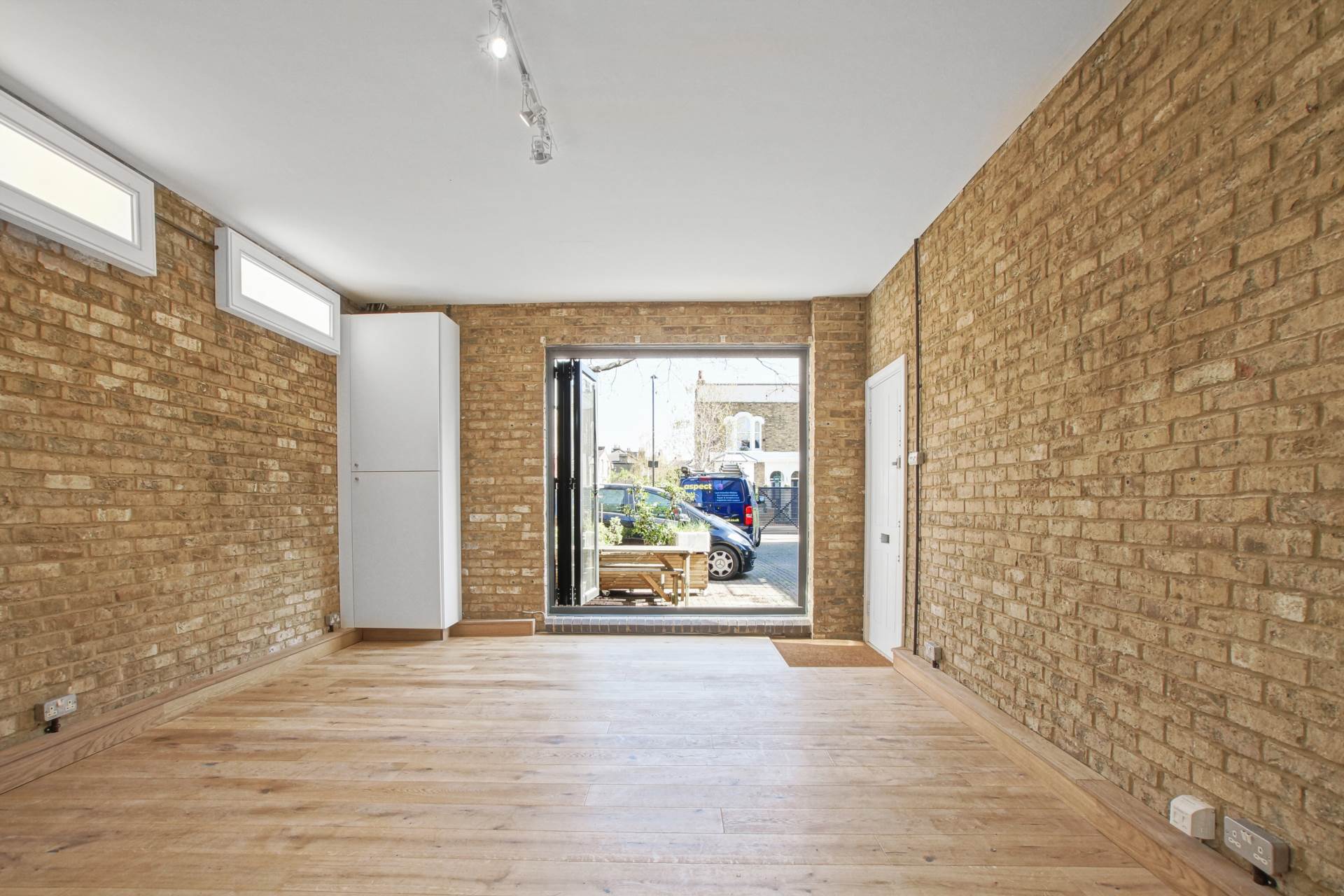 Shafton Mews, London, Image 2