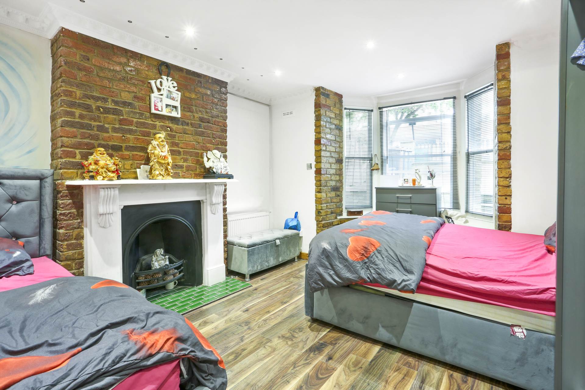 Shacklewell Lane, Dalston, Image 16