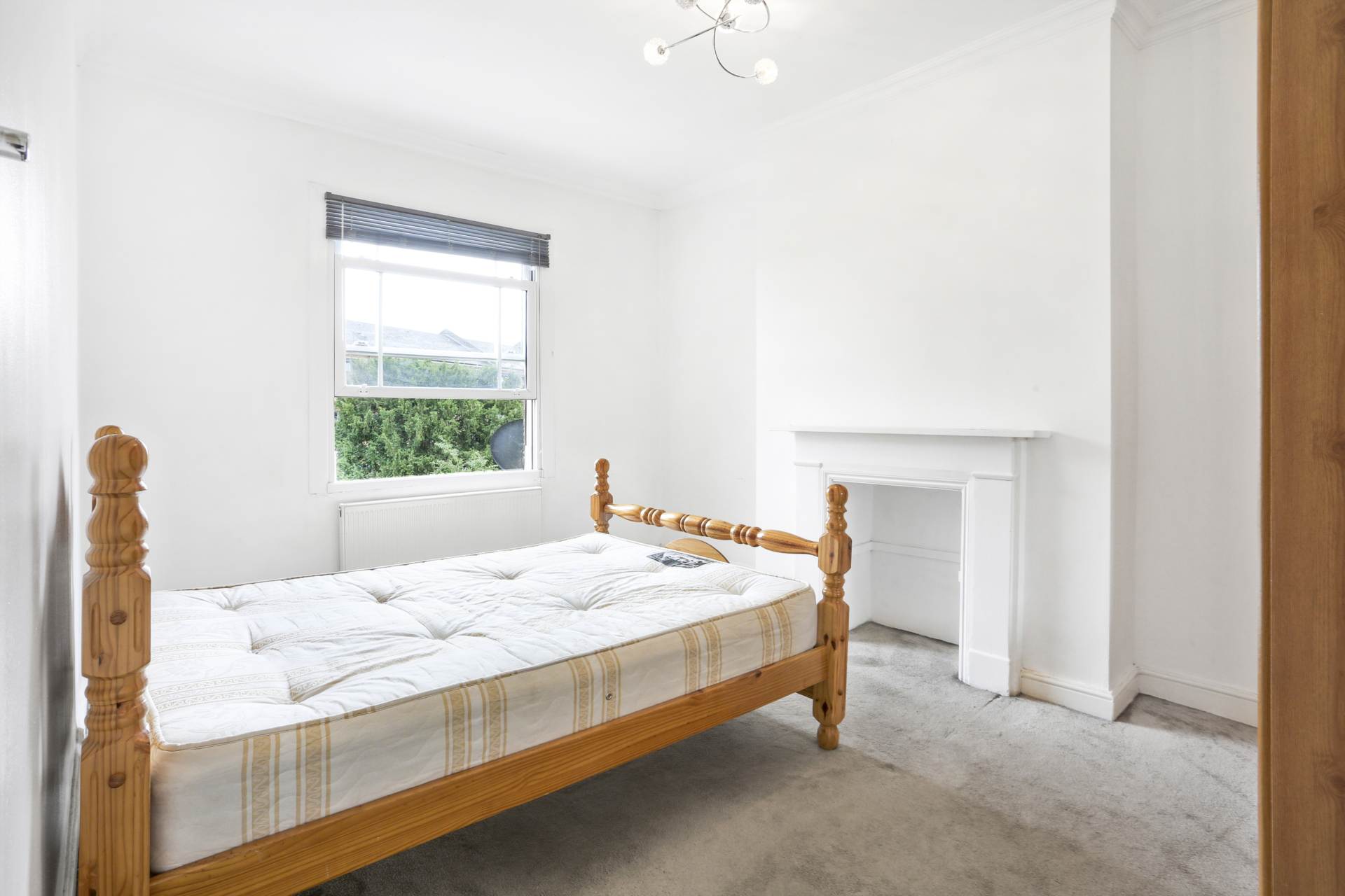 Shacklewell Lane, Dalston, Image 22