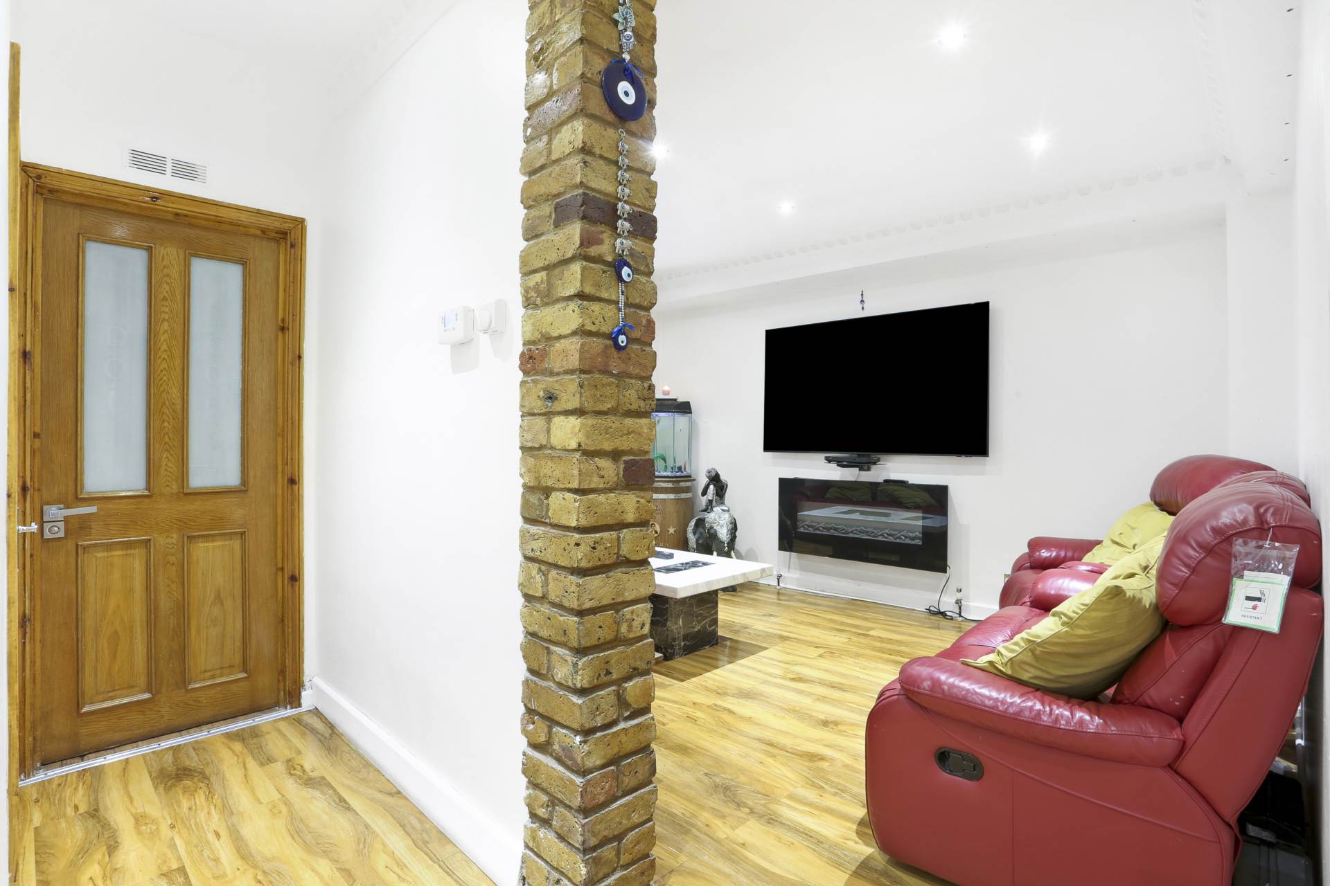Shacklewell Lane, Dalston, Image 5