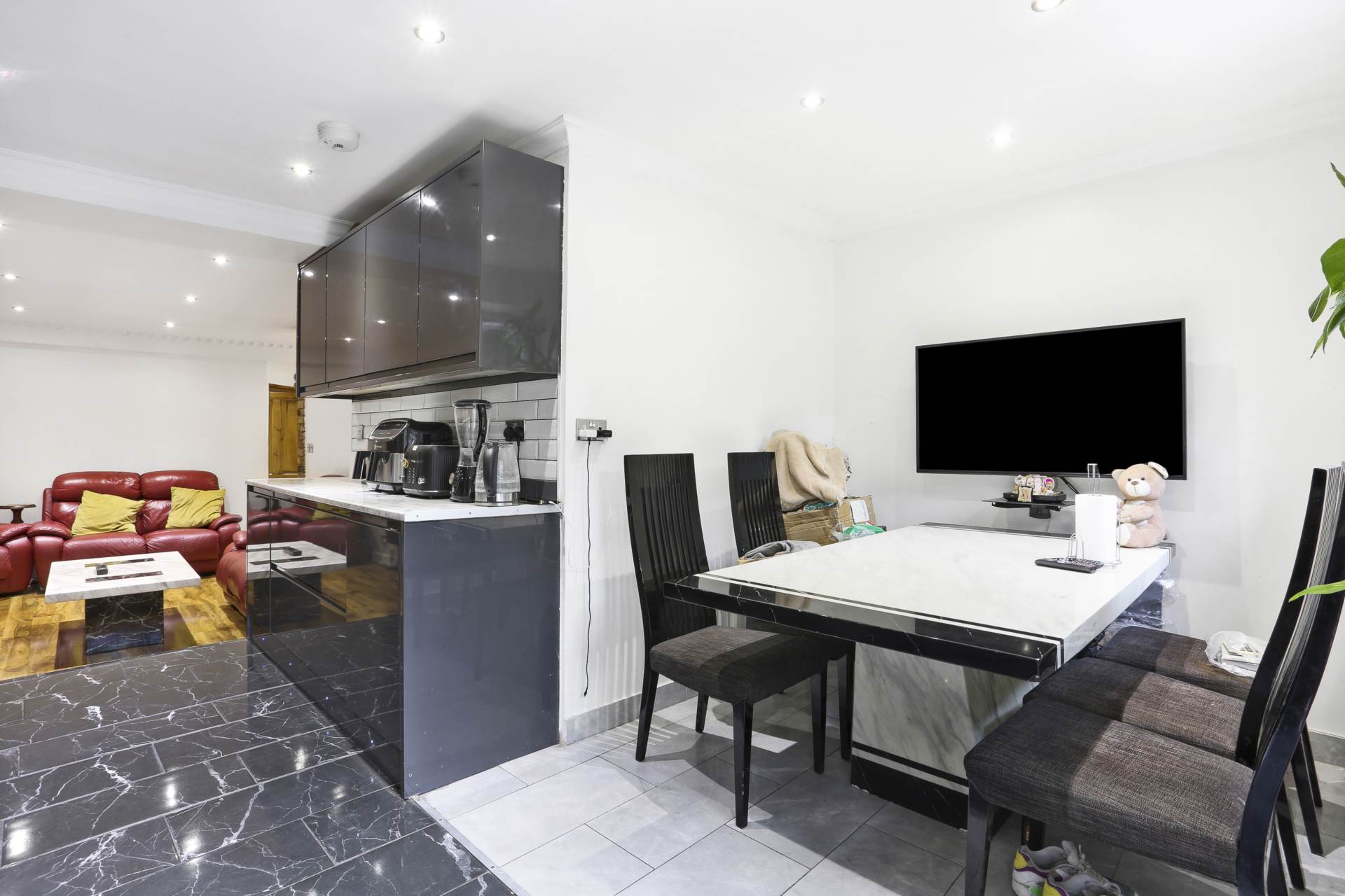 Shacklewell Lane, Dalston, Image 8