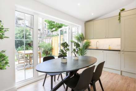 Cricketfield Road, Clapton, Image 30