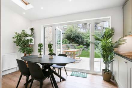 Cricketfield Road, Clapton, Image 9