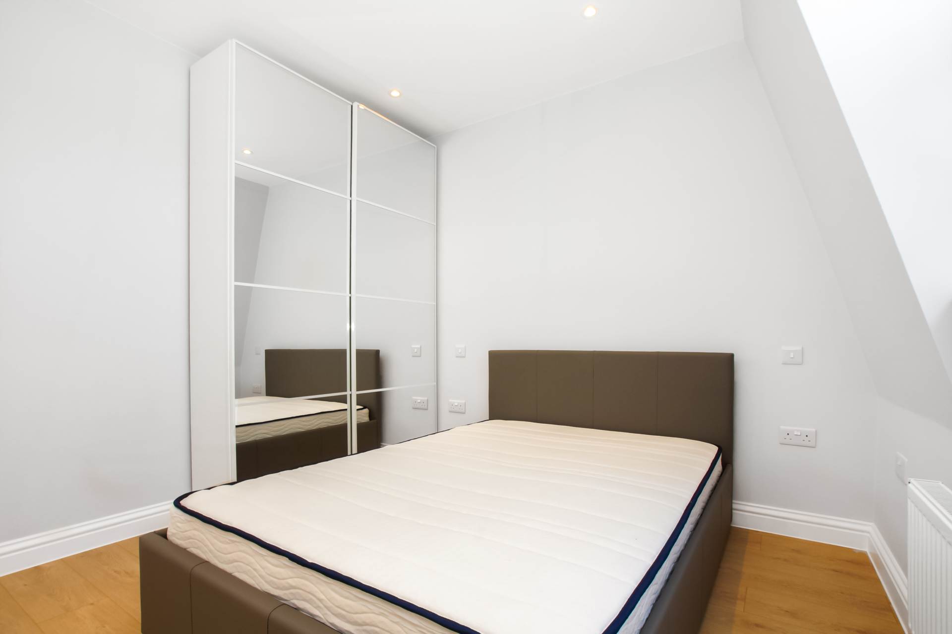 Chatsworth Road, Clapton, Image 3
