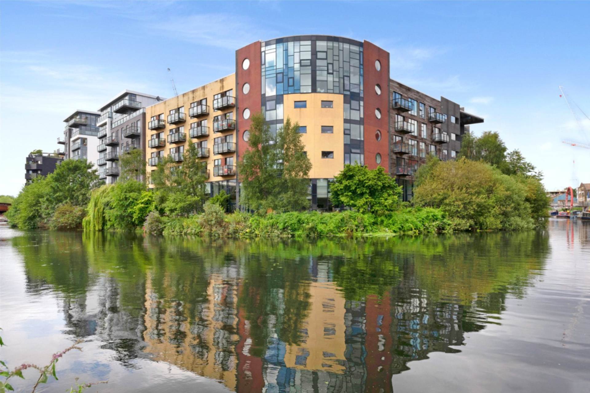 Roach Road, Bow, Image 1