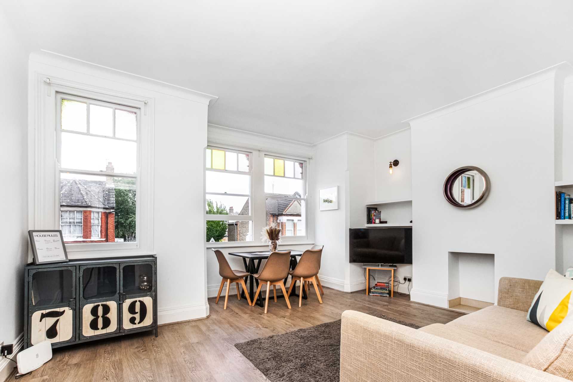 Mount Pleasant Road, London, Image 2