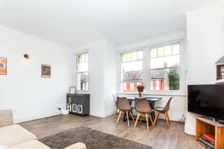 Mount Pleasant Road, London, Image 5