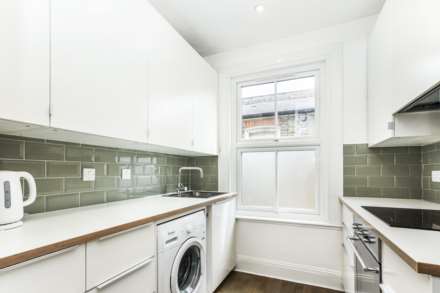 Mount Pleasant Road, London, Image 6